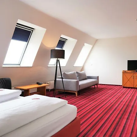 Отель Cityhotel Koenigstrasse 3*